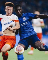 乐竞官网- 昂热前锋打破进球荒，终结十二轮不胜尴尬  